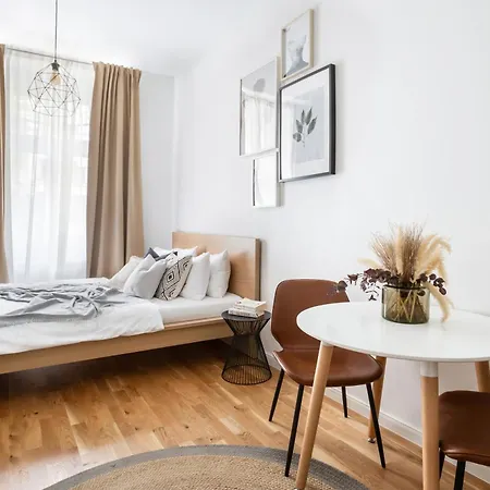 Apartment Turnkey I Letna Park Prague
